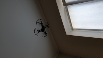 Квадрокоптер DJI Ryze Tello с камерой, белый Квадрокоптер DJI Ryze Tello с камерой, белый