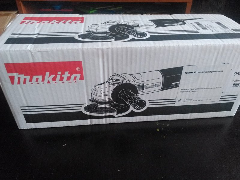 Машина углошлиф makita 9565hz