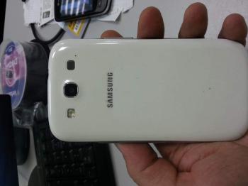 Защитная пленка для экрана и задней крышки Zagg InvisibleSHIELD для Samsung Galaxy S III прозрачная, 2 шт [samgals3eule]