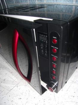Микроволновая печь Rolsen MG2080TB, 800Вт, 20л, черный